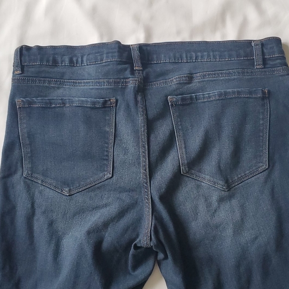 Joe Fresh low rise jegging size 33 (16) - Picture 6 of 6